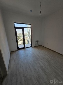 Sergeli Sokin makon 3 xona 5 etaj 70 kv ipotekaga 17% dan