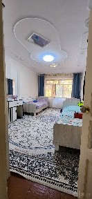 Срочно апродается 3 ком. Квар. 1 этаж. ул. Беруний. Кафе Фреско