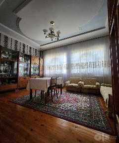 Продается крепкий угловой дом. Кибрайский район, пос. Дурмень