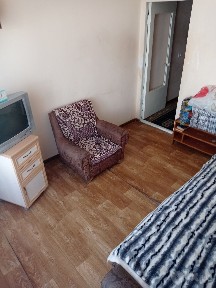 Аренда. 1 ком. квартира, 18 м². Сергели 1, Янгихает р. Бывш. общежитие