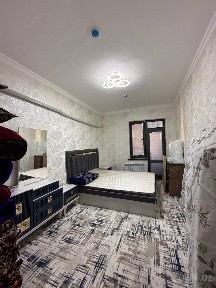 Срочно сдается новостройка улица Махтумкули Макро 3-комн евро рем 70м2