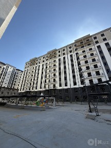 Eski avtovakzal,Afsona tuyxona oldi 7 etajdan 70 kv 2 xona uy sotiladi