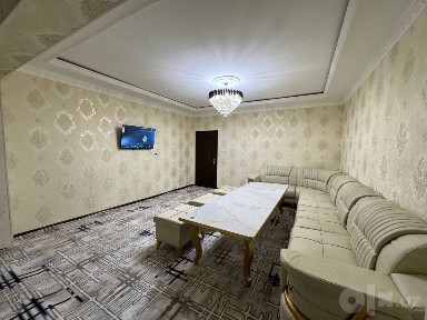 Metro yaqinida 4 xonali uy sotiladi. Chilonzor Qozirobod masjid tôğris