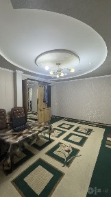 Andijon shahar 2-mikrorayonda 2-qavat 2 xona (3 xona qilingan) uy soti