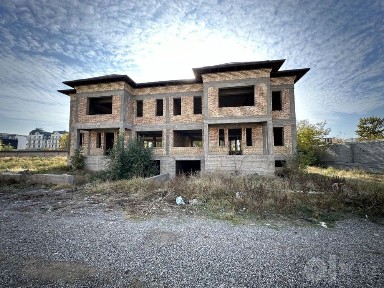Продажа нежилого дома вдоль дороги