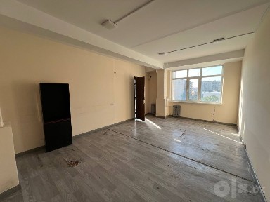 Аренда под офис 33кв. м 2 минут от метро Мирзо Улугбек!