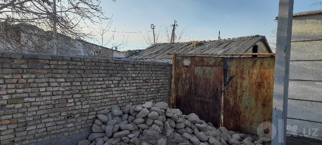 Xovli uy 4 sotix Ohangaron shaxar markazi Bo'ston MFY Bodomzor 33