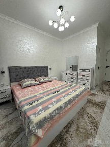 Сдаётся квартира на ЖК Ёшлик 50/50 Мойка 3-комнат р-н Чиланзар-19 кв