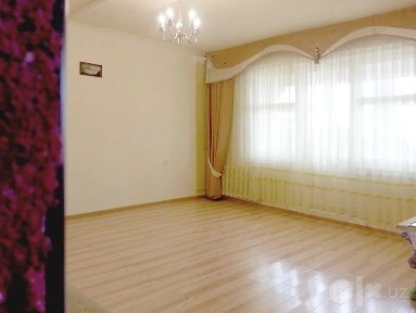Продаётся Дархан 1/6/9 с мебелью техникой ремонт средний !