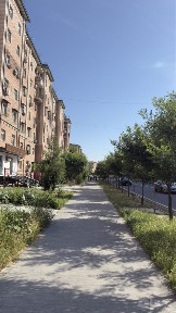 O'zimni joyom yangi hayot 8 qurulish 1 etaj 71kv