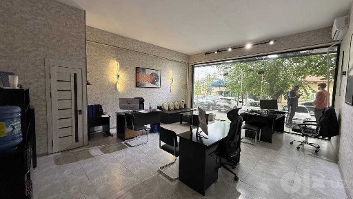 (М) Аренда помещения 45 м², Шарк Камолон 1 линия, с хорошим трафиком