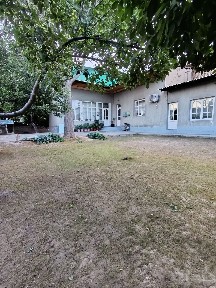 Yunusobod tumanida 5 sotix uchastka yer xisobida sotiladi