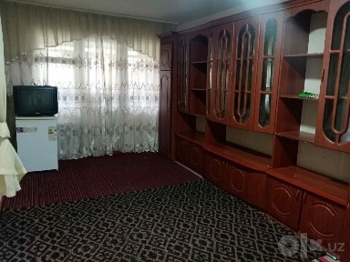 Фаргонада Фрунзенский массива 2 хонали файзли хонадон ижарага берилади