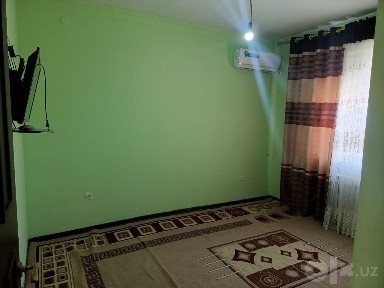 Navoiy shahrida 3 xona uy ijaraga beriladi oylaga