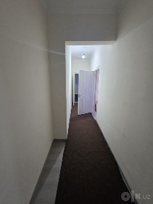 Qorasuv poliklinika yonida ijaraga 16-qavatli dom 8 qavatida 2 xonali