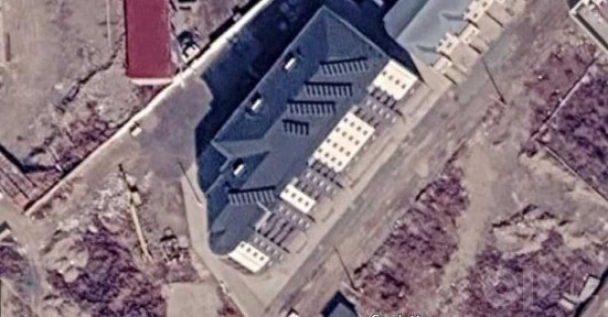Urganch rayisentrda 2 xonali 76 kv kvartira sotiladi