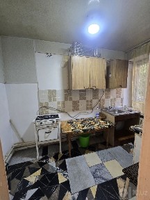 Sergelı daryo bo'yi mahala 1 xonalı 1 Etaj 250$ ijaraga