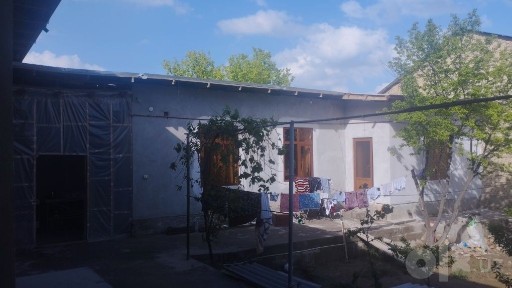 Xovli srochna sotiladi