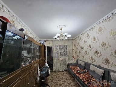 Янги хаёт Дустлик махалла 1 - кават 75 кв. м 3 хонали квартира сотаман.