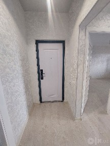 Kora kamish tansikboevda 2/5/5 balkon 2x6 srochna sotiladi