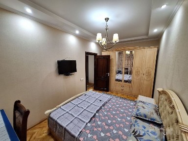Срочно сдаётся своя квартира под Аренду на м. Айбек