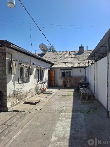 Ховли Участок 4 комнаты 6 соток 89 кв 2 кладовки и сарай, виноградник