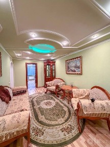 Буюк Ипак Йоли Художниоков 2/5/5 балкон 2х6 ор-р: Динамо МВС
