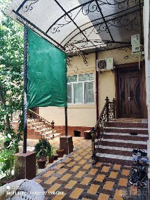 Nazarbek Xarakat 3 yarim sotix 6 ta xona 2 ta padvoli bor