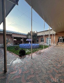Южный вокзал 8,5+1,5 соток 12 комнат очень тихое место в городе