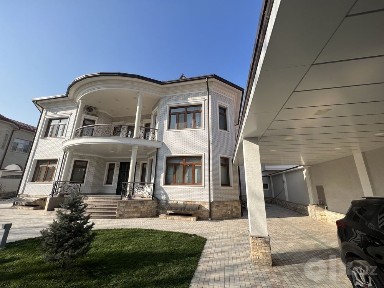 Сдаётся в Аренду шикарный особняк в центре города