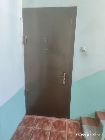 Taxtapulda 4 xonalik kvartira sotiladi 2 etaj tarsavoy