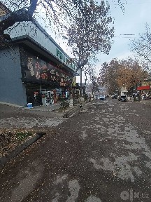 1 xonali uy sotiladi bez remont 1/2/4 chorvoq sentrida joylashgan