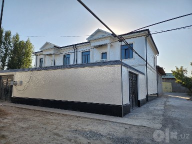 2 та таунхаус Сотилади Сам Сити каршисида