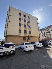 Sharq Bozorcha Oldida 5 Etaj 2 xonalik Uy sotiladi Srochni Gazi Bor