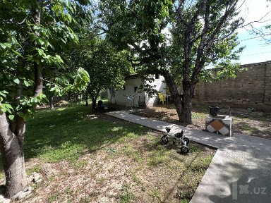 Yunusobodda 9 sotixli uy sotiladi hovli dacha yer недвижимость земля