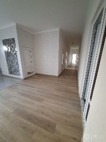 Ofes uchun xona ijaraga beriladi Urganch shahar eski Nargiz kafe yoni