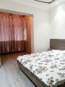 Сдапм квартиру 2х комнотную в 3х