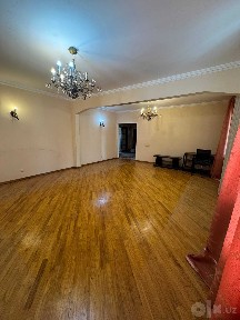 Продаётся своя 4-комнатная квартира 140 м² по центр-й улице Мирабад