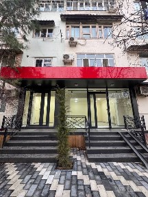 Универсам | Юнусабад - Сдается в аренду помещение вдоль дороги 95м2