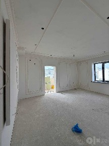 5ти комнатная квартира, имеется 4 балкона по ул. Беруний
