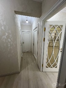 3/2/4 сотилади 71м²