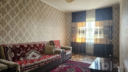 Продается 1 комнатная квартира. Адрес Янгиюль массав Анаркулова