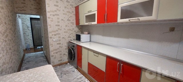 Сдам квартиру Район: Яккасарайский Улица: Бобура Ориентир: напр