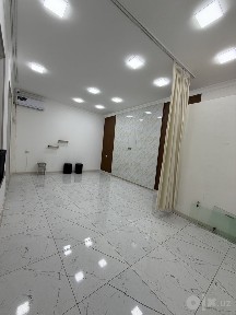 Arenda 20 kv sanuzel bor Samarqand darvoza yaqinida zor joyda