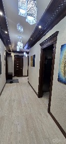 Сдаётся 3-х комнатная квартира в Яккасарайском районе. 8 ротдом