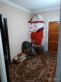 Продаётся 3 комнатная квартира на сергели 2