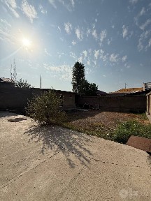 Янги Хаёт Гульзор махалля ул Хожи Ота Дом Участок 3,7 сотки 8 комнат