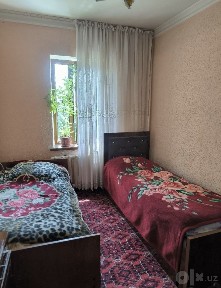 Карасу 2 Мирзо Улугбек район продается квартира 4/4/4 77 серия