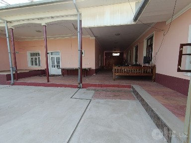Ховли уй сотилади