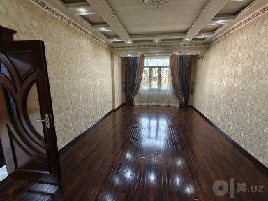 Продается 3х ком. новостройка 105 кв. м на 4/4 этаже Азиз базар.